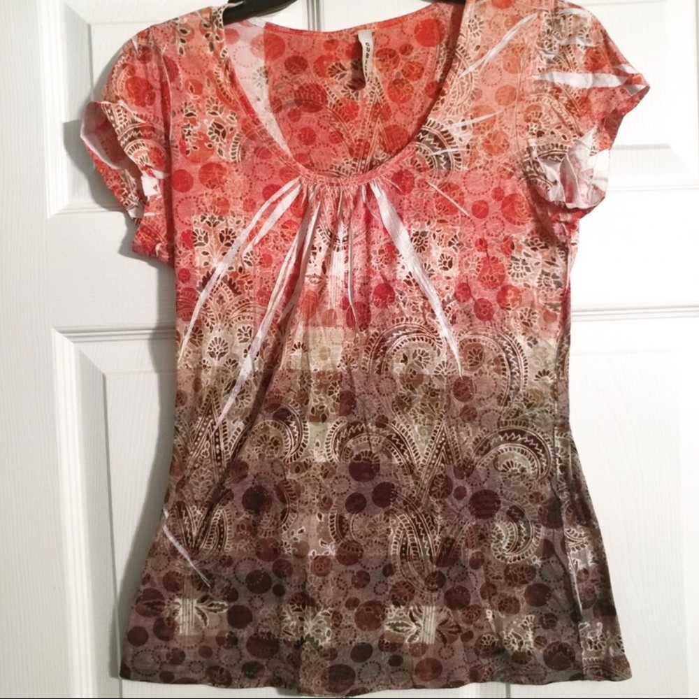 4/$15 💗 CUBISM Size S Orange & Green T-Shirt